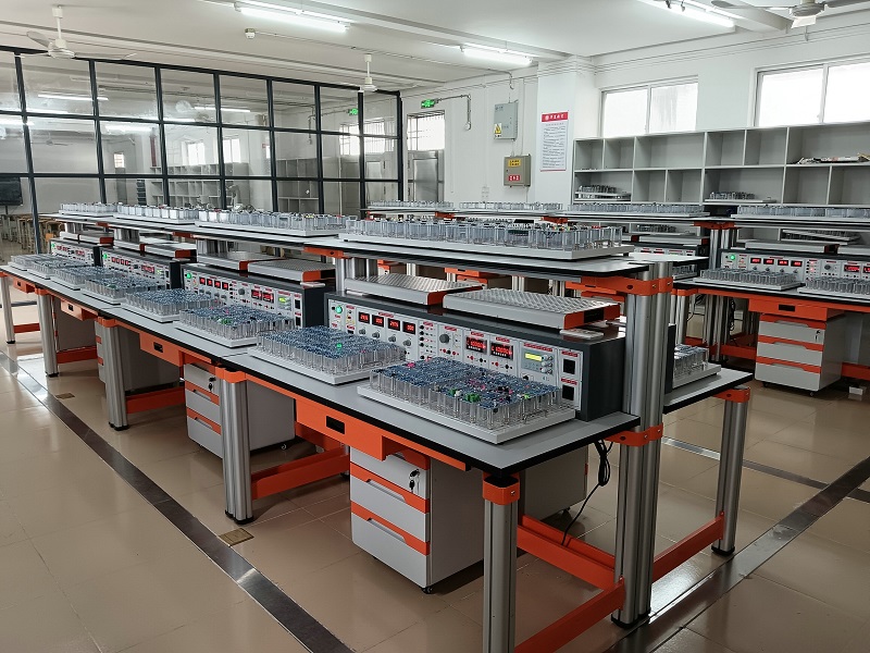 探索新一代模拟电子技术实验装置的设计与应用
